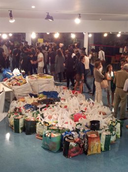 Una tonelada de alimentos recogidos por TrampaTeatre y la AAVV Canamunt