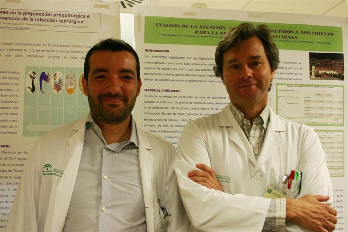Los doctores Jesús Rodríguez-Baño y Luis Eduardo López-Cortés