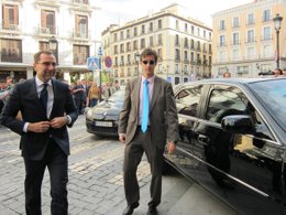 El embajador de EEUU, James Costos