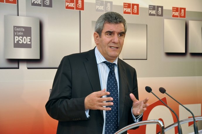 Villarrubia comparece ante los medios tras la Permanente