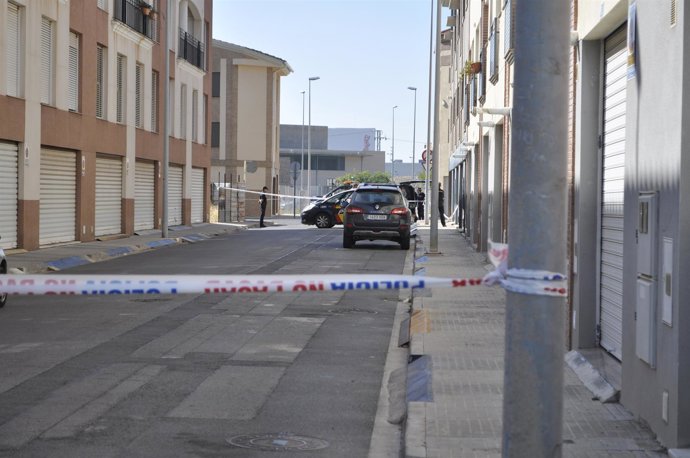Calle Rosalía de Castro de Vila-real donde un hombre ha matado a su mujer e hijo