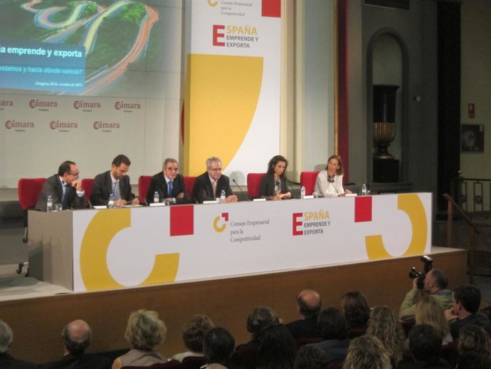 Presentación en Zaragoza del documento 'España emprende y exporta', 