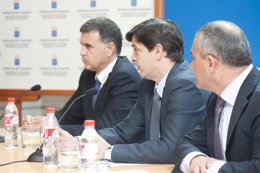 Javier González Ortiz en rueda de prensa