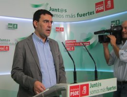 Mario Jiménez, hoy ante los medios