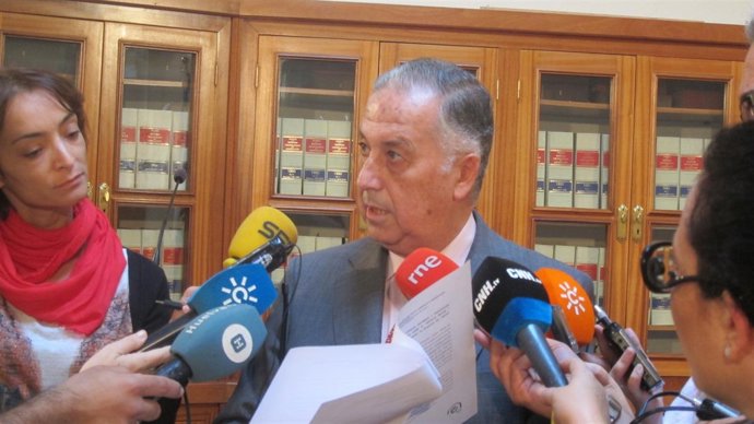 El subdelegado del Gobierno en Huelva, Enrique Pérez Viguera.