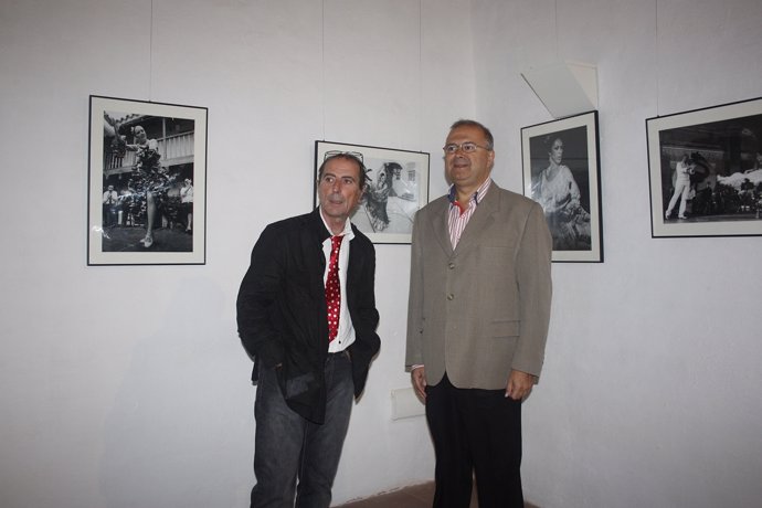 Juan Miguel Moreno Calderón con el fotógrafo Toni Blanco