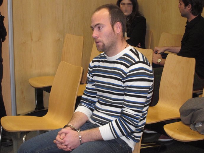 Jonathan Moya en un juicio por estada tras ser encarcelado por crimen de Míriam