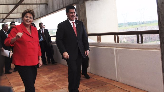 Dilma Rousseff y Horacio Cartes en la inauguración de línea eléctrica