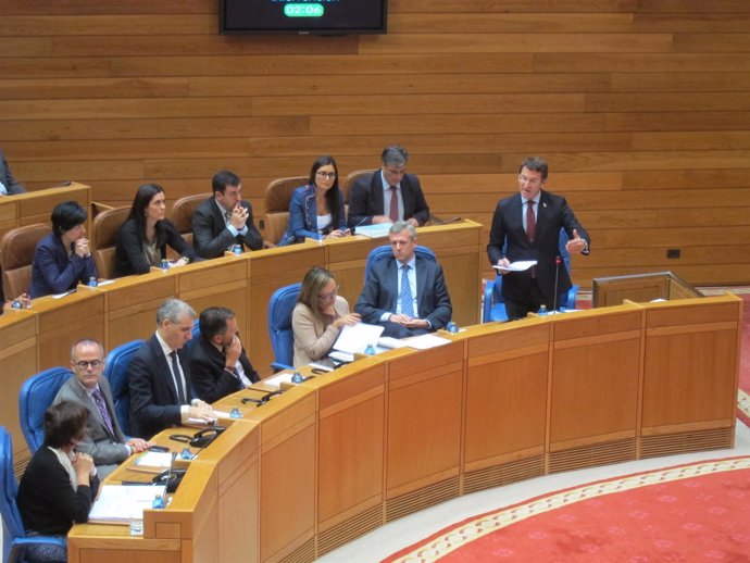 El presidente de la Xunta durante la sesión de control en el Parlamento gallego