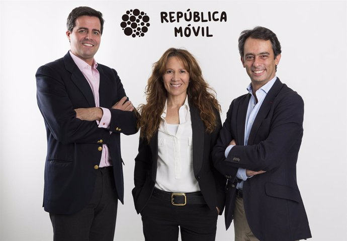 Cosme Primo de Rivera, Eva García y Carlos Vecino