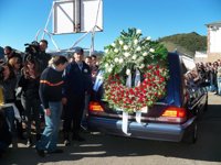 Unas 5.000 personas despiden a los mineros fallecidos en un funeral conjunto en Santa Lucía de Gordón (León)