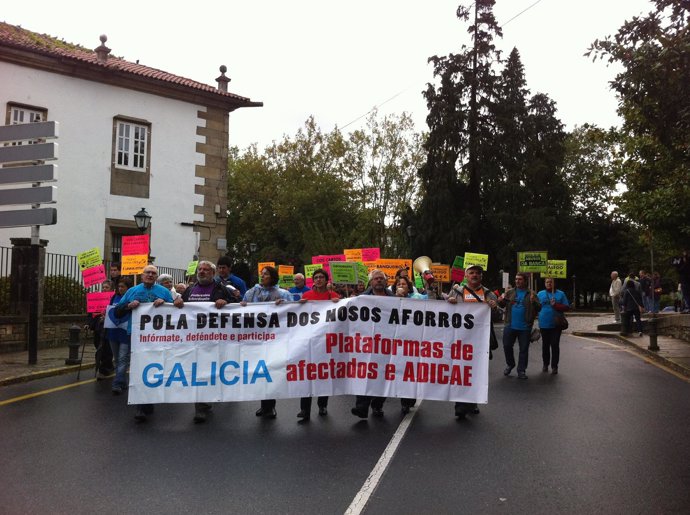 Manifestación de afectados por las preferentes en Santiago