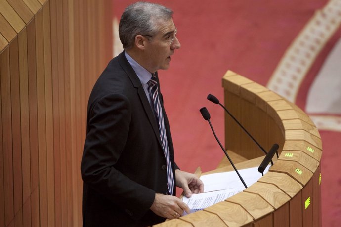 Francisco Conde en el pleno del Parlamento de Galicia