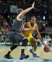 Báez: "El ambiente será calentísimo con dos islas metidas en un pabellón"