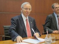 La Cámara de Barcelona pide resolver los impagos a las farmacias