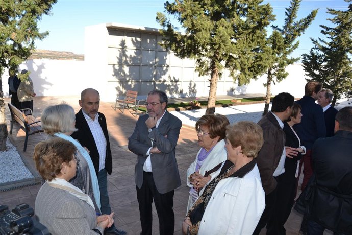 Joan Reñé, en una visita al cementerio de Soses