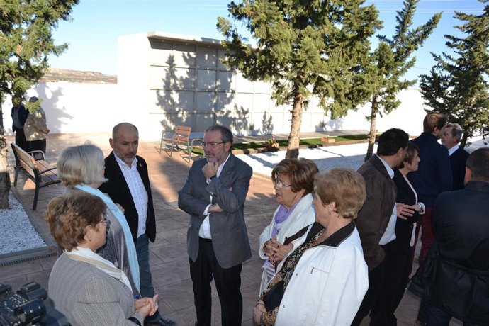 Joan Reñé, en una visita al cementerio de Soses