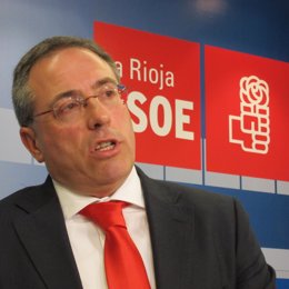 El Portavoz De Empleo En El Senado Francisco Martínez Aldama
