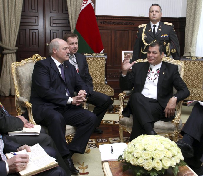 El presidente de Bielorrusia, A. Lukashenko, y el de Ecuador Rafael Correa. 2012
