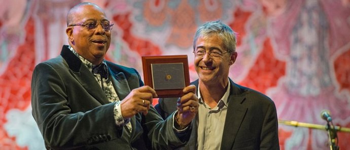 Chucho Valdés recibe la Medalla de Oro del Festival de Jazz