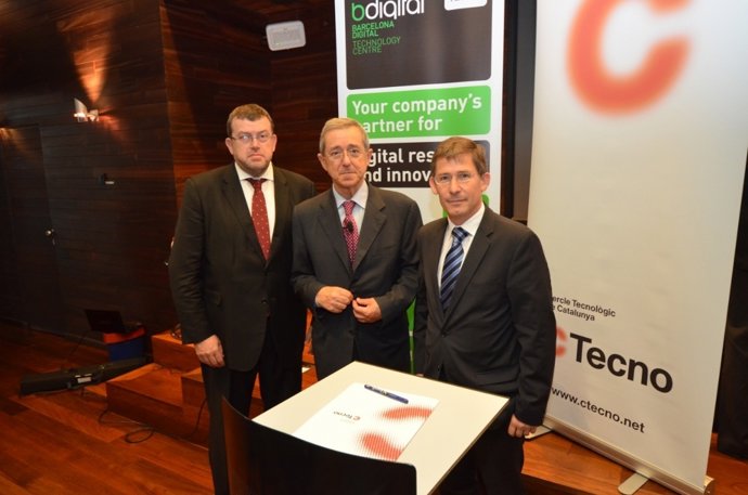 J. William Carnes (CTecno), X. Guitart (C.A.C) y C. Fradera (BDigital)