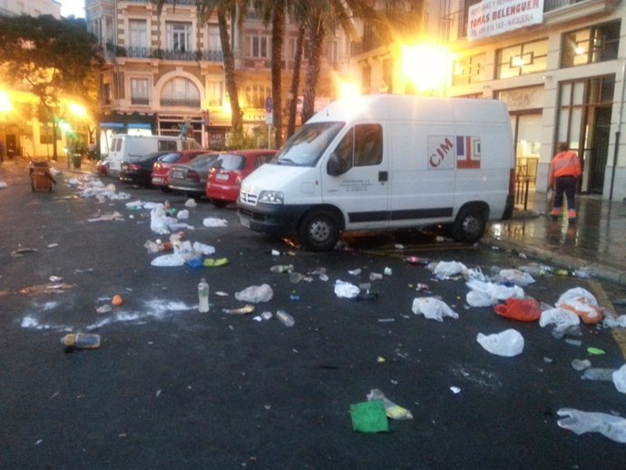 Residuos en la Plaza de la Reina de Valencia