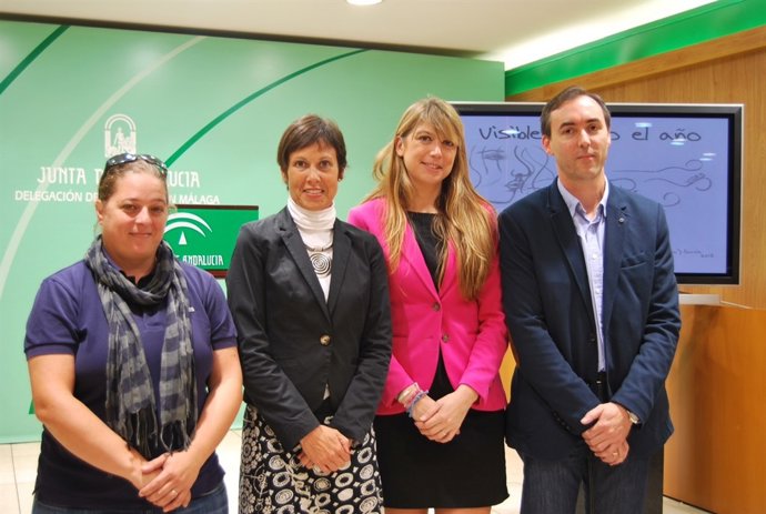 Marta Rueda y Estefanía Martín Palop delegadas IAM Junta 