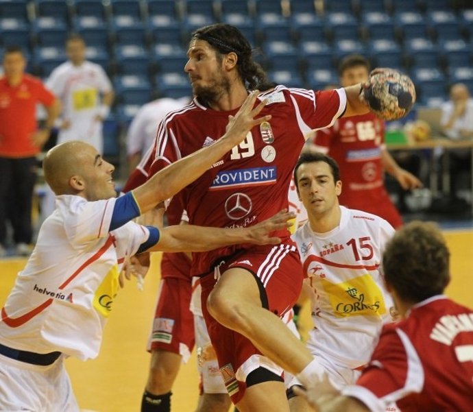 Nagy lanza ante la oposición de la selección española