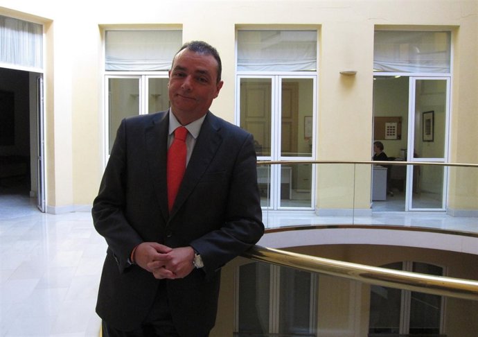 El presidente de la CEV, Salvador Navarro, tras la entrevista.