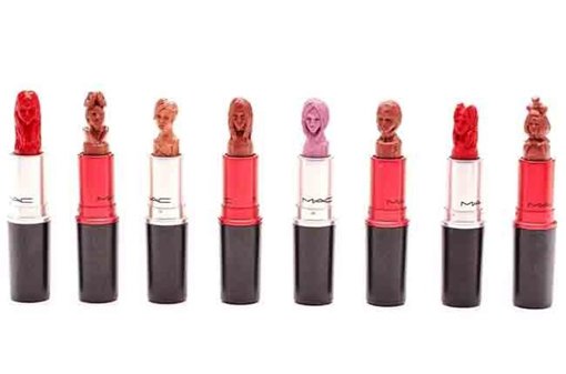 Un rostro en un pintalabios 