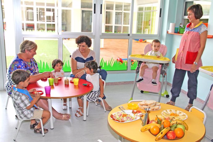 Centros escolares incorporan comedor con dietas elaboradas por nutricionistas 