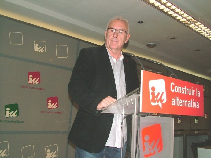 El coordinador federal de IU, Cayo Lara