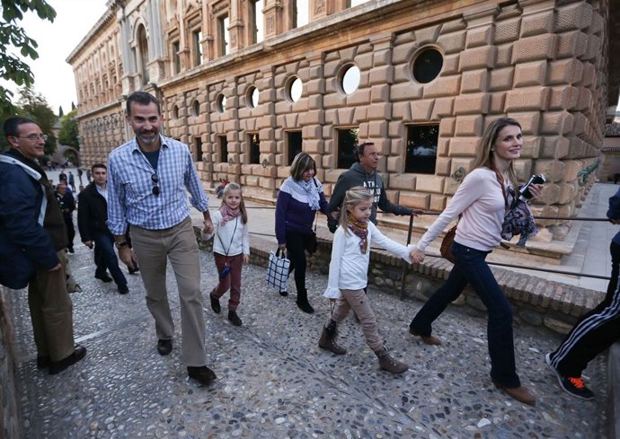 Los Príncipes de Asturias en la Alhambra este puente