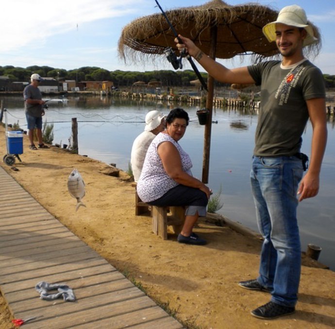 Pesca en el centro Salinas del Astur. 