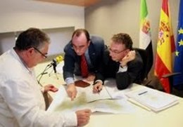 Reunión en Diputación de Badajoz para el plan de carreteras
