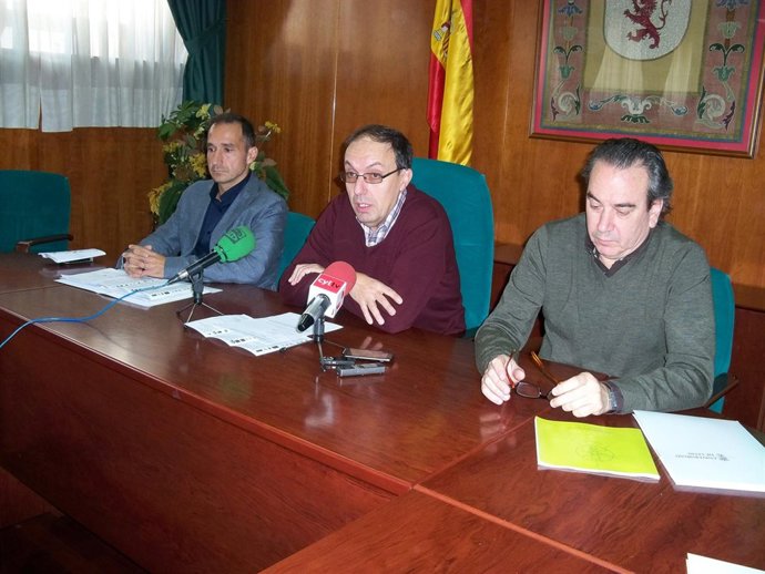 Ordóñez (i), Chamosa (c) y Tabernero (d)