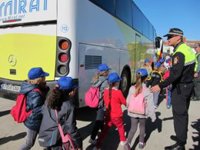 La población cercana a Almaraz (Cáceres), evacuada durante el ejercicio de respuesta ante un accidente nuclear
