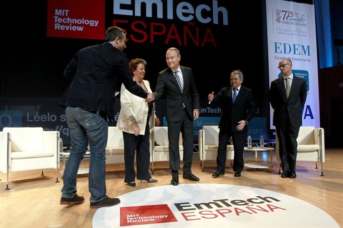 Barberá, Fabra y Rus en la apertura del Congreso Emtech.