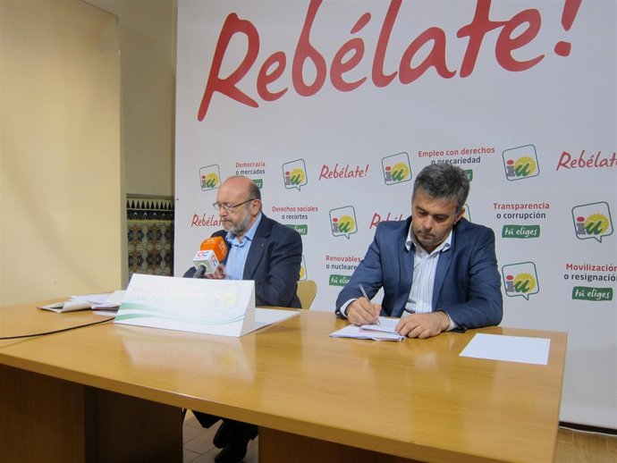 Ignacio García y Manuel Cárdenas (IU) defienden los presupuestos de la Junta