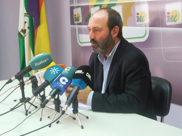 El coordinador provincial de IULV-CA en Huelva, Pedro Jiménez. 
