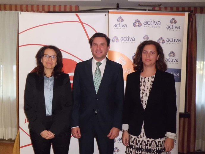 Firma de convenio entre AJE y Activa Mutua 