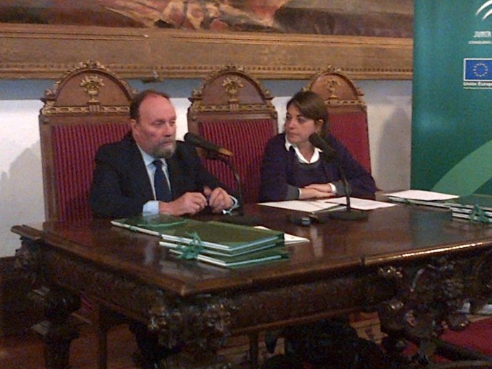 El rector de la UGR y la consejera de Fomento