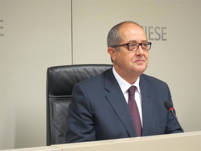 Felip Puig, en la inauguración del 28 encuentro de automoción de Iese