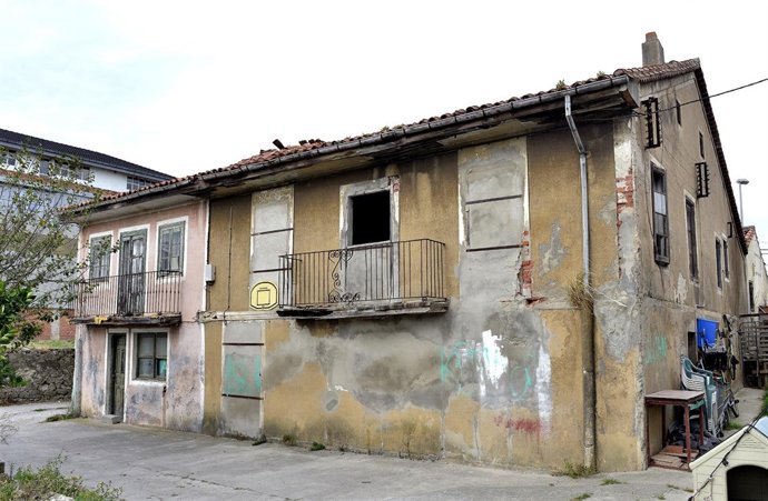 Edificio La Gloria en ruina