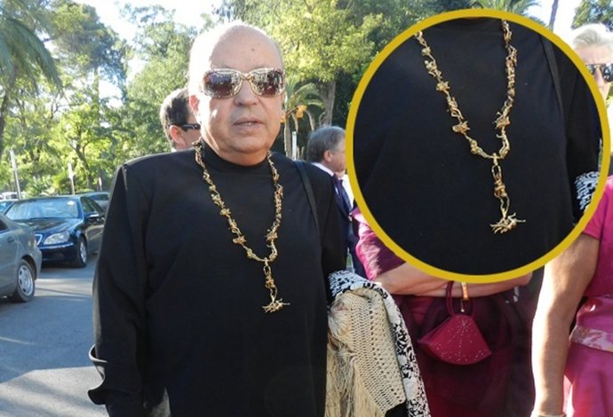 Curiosa historia del collar de Rappel