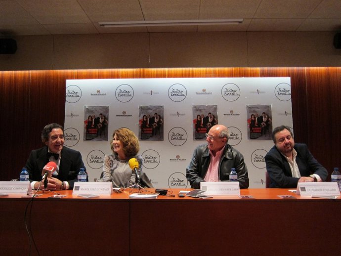 Enrique Cornejo (izq) , Mª J. Goyanes, Emilio Gutiérrez Caba y Salvador Collado