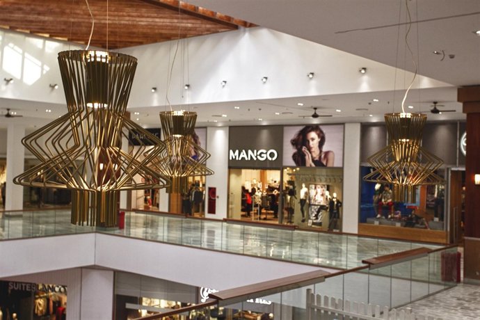 Nueva imagen del centro comercial Los Arcos