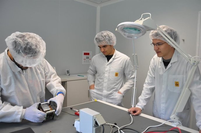 Humsat, universidade de vigo, satélite