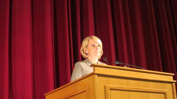 Esperanza Aguirre en la Academia General Militar de Zaragoza
