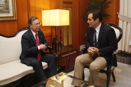 Reunión entre Nieto y Vivas